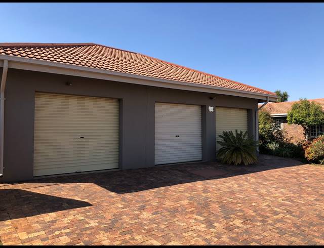2 BEDROOM TOWNHOUSE FOR SALE IN THREE RIVERS EAST